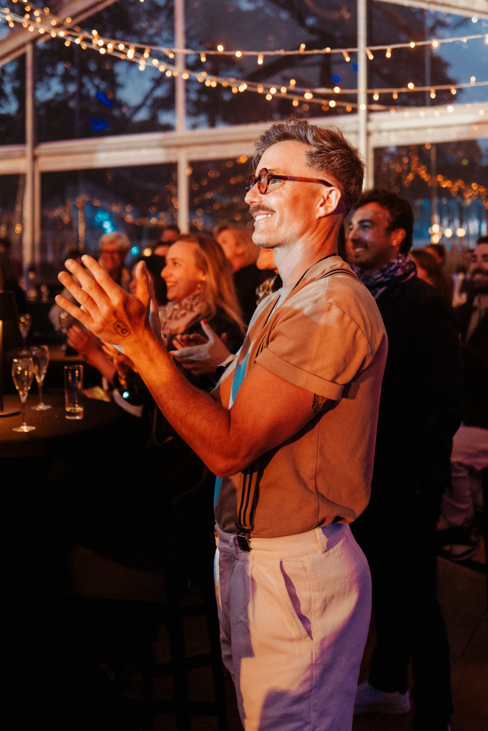 Membres réunis, instant d'émotion partagée — soirée 21h33, Lille